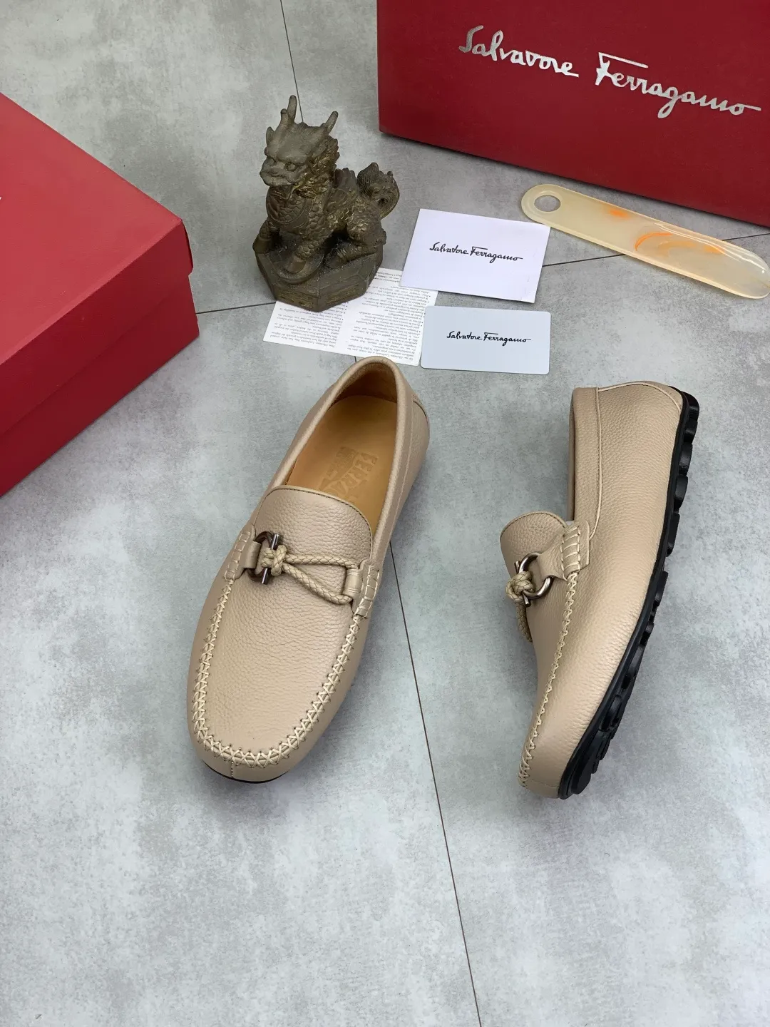 Men's men's shoes 💰P480 New high quality [Ferragamo/Ferragamo] The latest model in the counter Original imported calfskin, imported cowhide lining + original luxury metal buckle + original combination outsole Comparison without pressure Code number: 38-44 (45 customized)